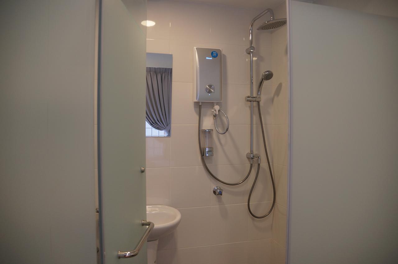 Hotel 57 Usj 21 Subang Jaya Habitación foto